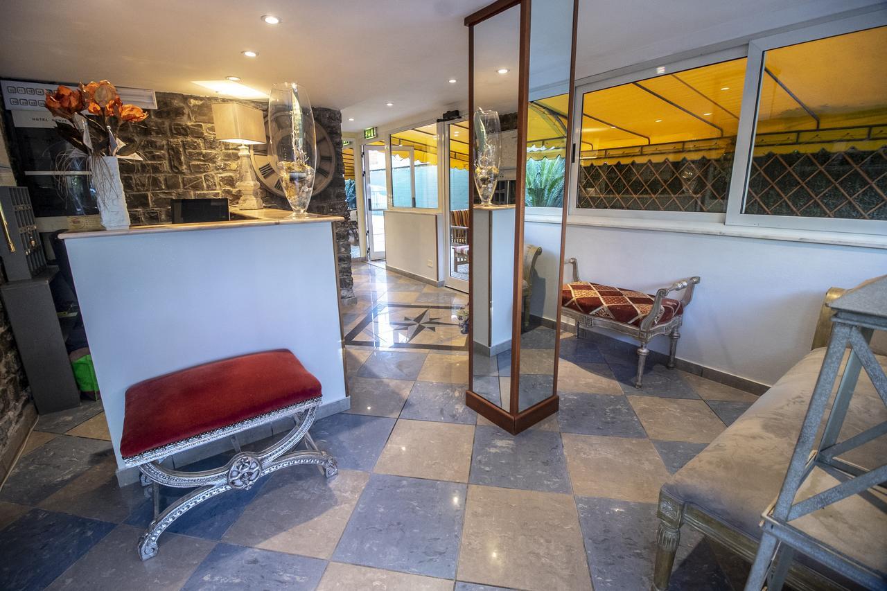 Hotel Herve Марина-ди-Масса Экстерьер фото